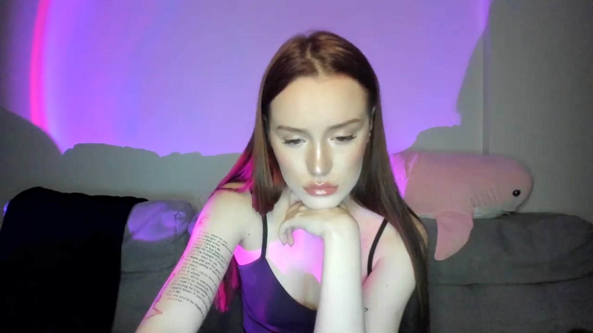 Gallery image thumbnail from IsabellRrose's myfreecams stream on, 03/31/2025, 16:46 image 11 of 20