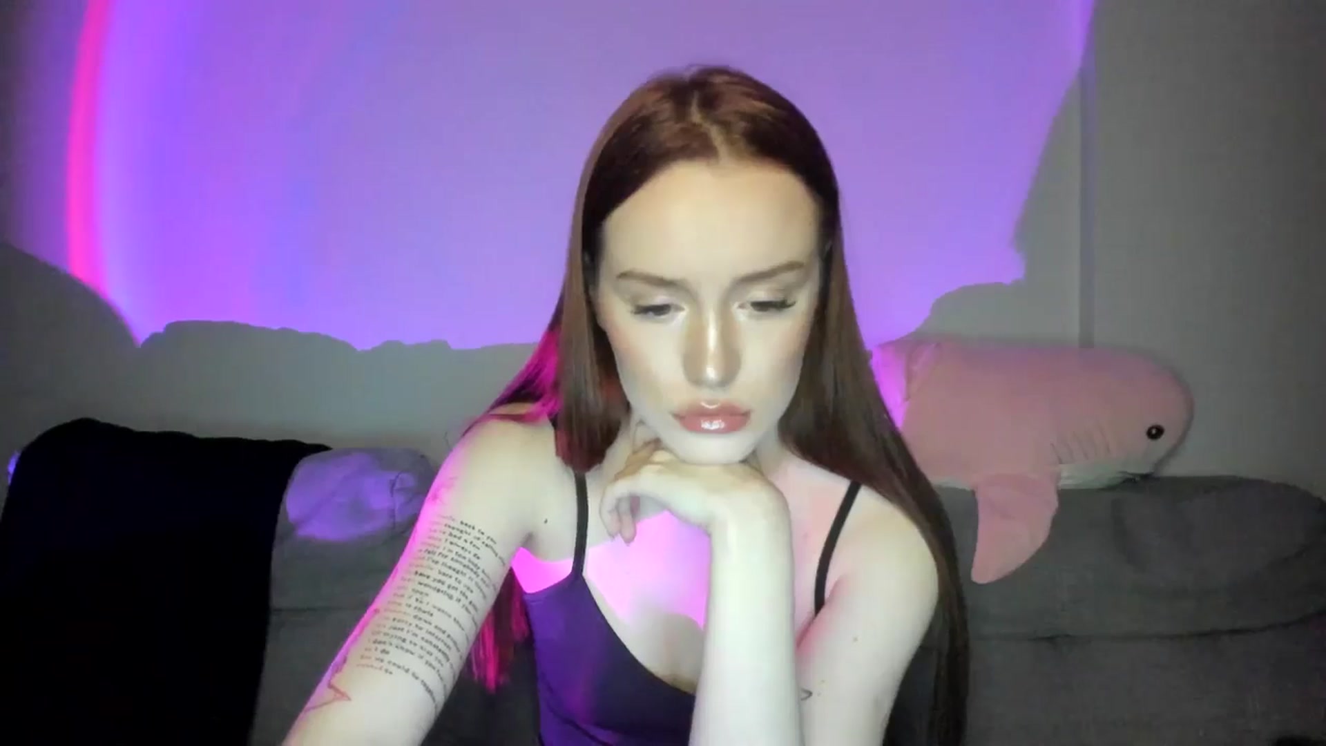 Gallery image thumbnail from IsabellRrose's myfreecams stream on, 03/31/2025, 16:46 image 10 of 20