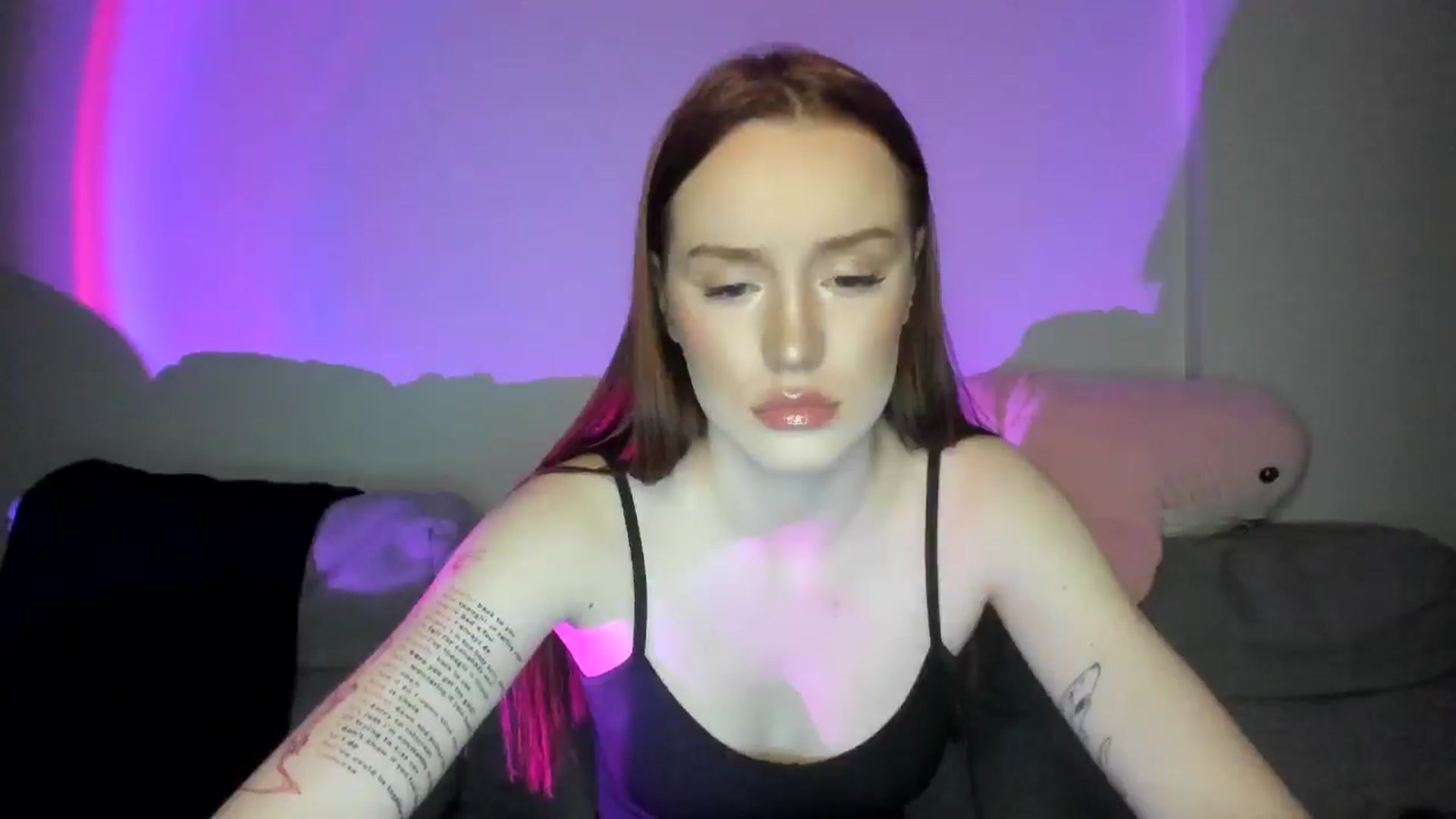 Gallery image thumbnail from IsabellRrose's myfreecams stream on, 03/31/2025, 16:46 image 5 of 20