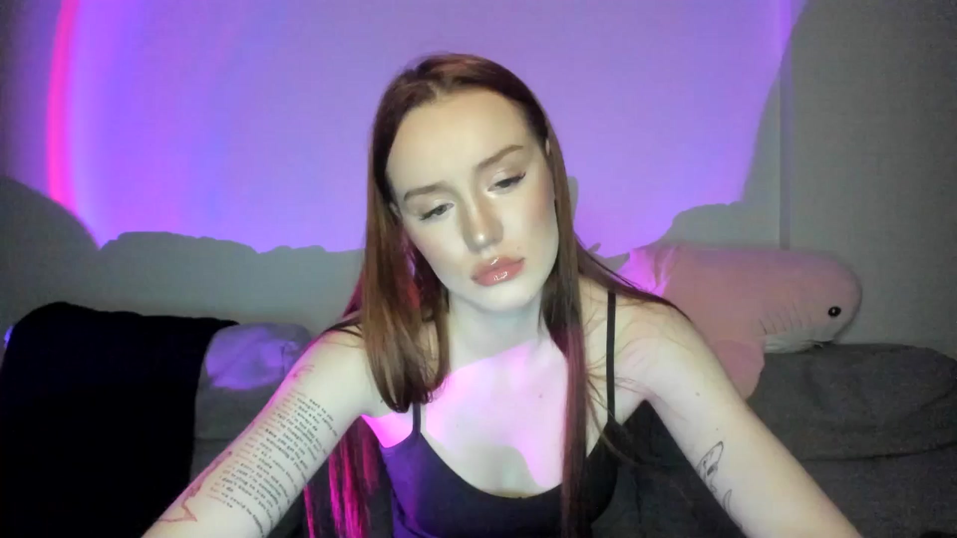 Gallery image thumbnail from IsabellRrose's myfreecams stream on, 03/31/2025, 16:46 image 16 of 20