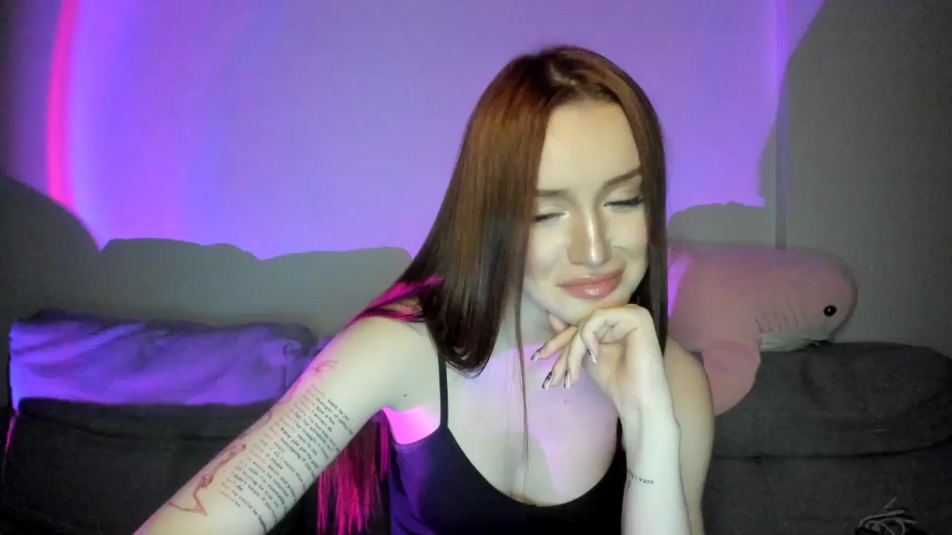 Gallery image thumbnail from IsabellRrose's myfreecams stream on, 03/31/2025, 17:36 image 16 of 20