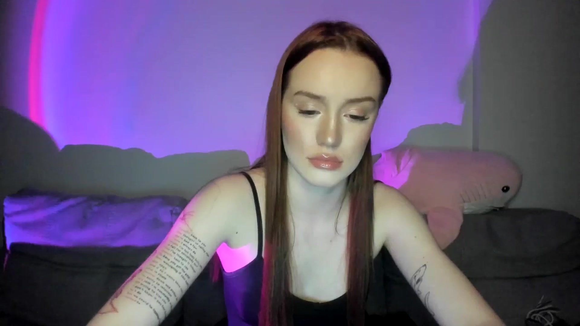 Gallery image thumbnail from IsabellRrose's myfreecams stream on, 03/31/2025, 17:36 image 3 of 20
