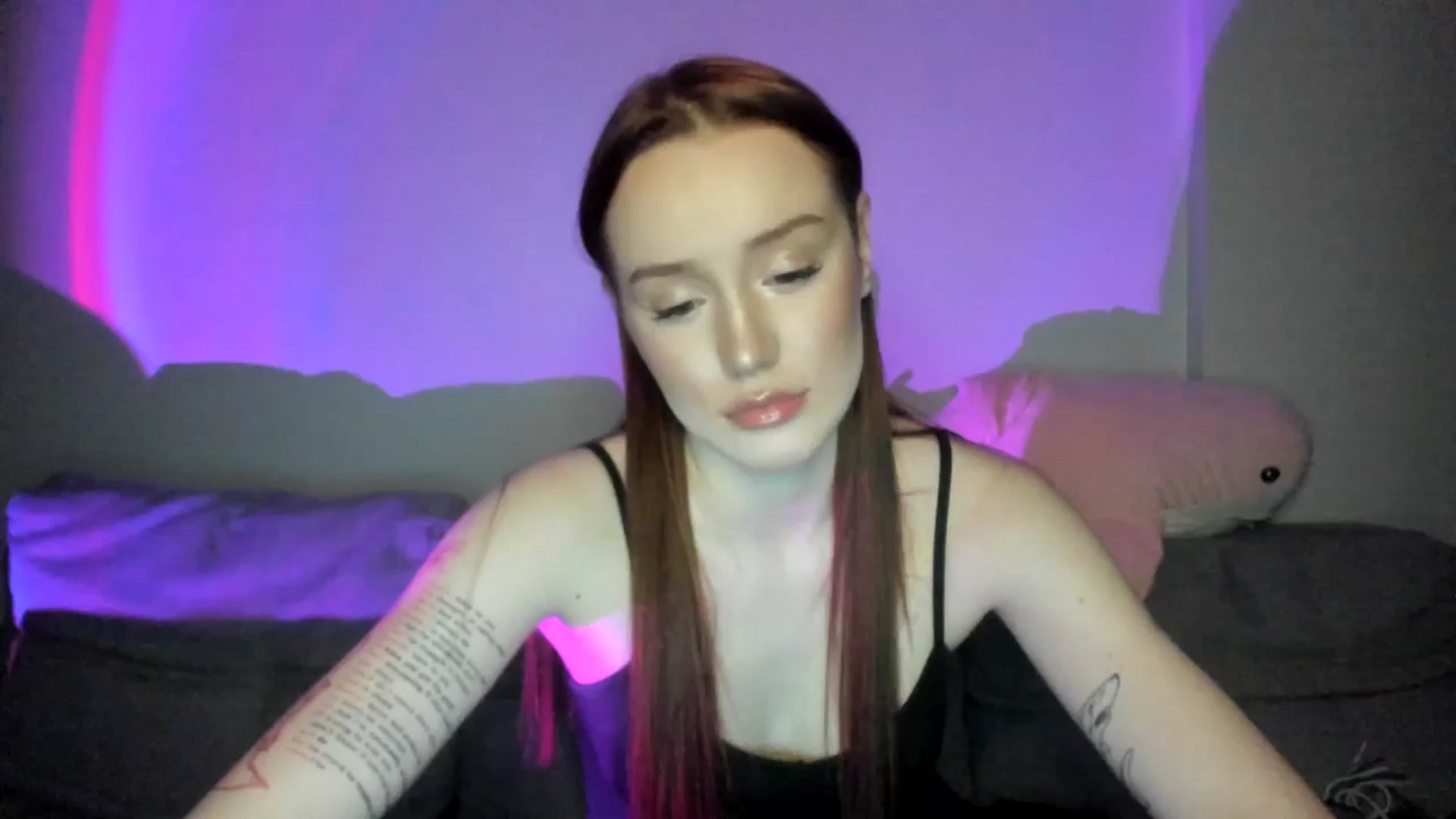 Gallery image thumbnail from IsabellRrose's myfreecams stream on, 03/31/2025, 17:36 image 1 of 20