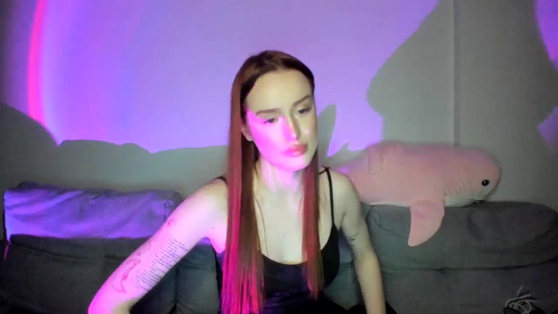 Gallery image thumbnail from IsabellRrose's myfreecams stream on, 03/31/2025, 17:36 image 9 of 20