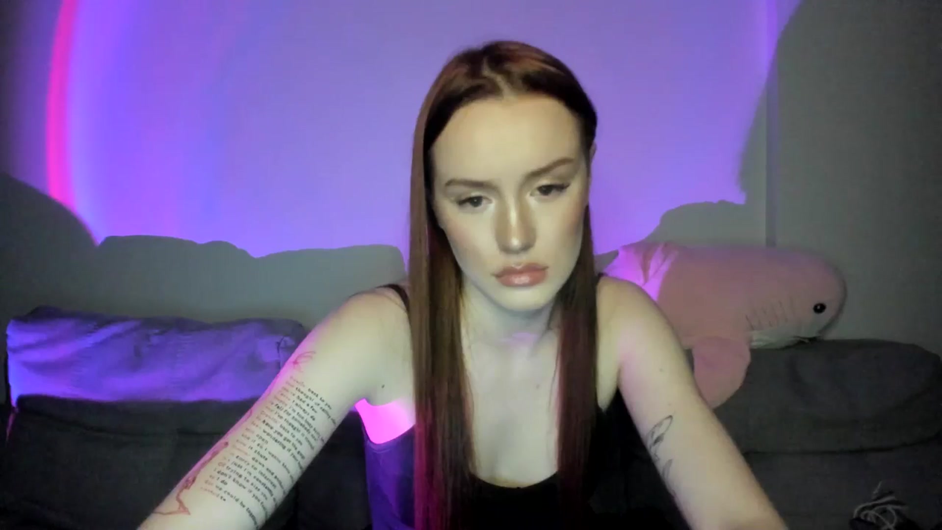 Gallery image thumbnail from IsabellRrose's myfreecams stream on, 03/31/2025, 17:36 image 8 of 20