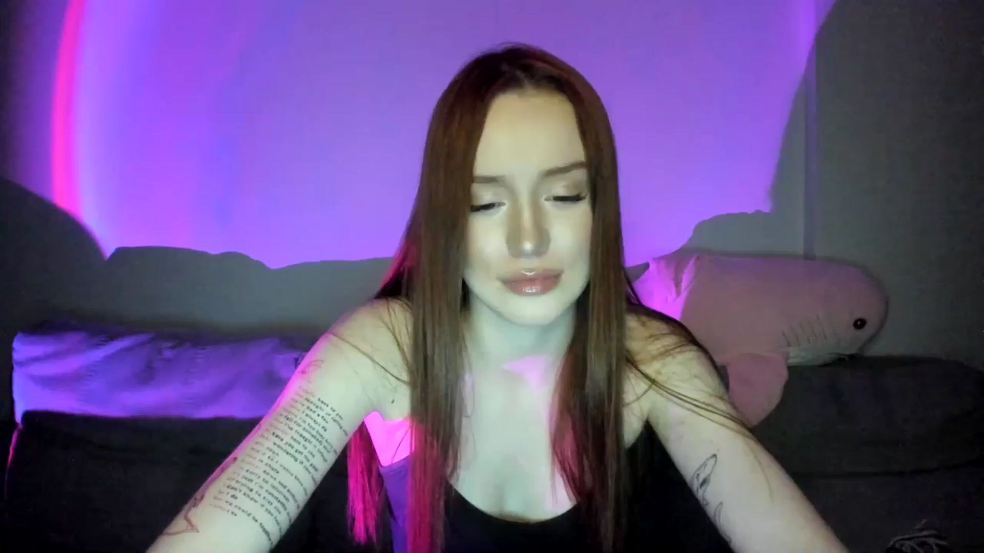 Gallery image thumbnail from IsabellRrose's myfreecams stream on, 03/31/2025, 18:23 image 10 of 20