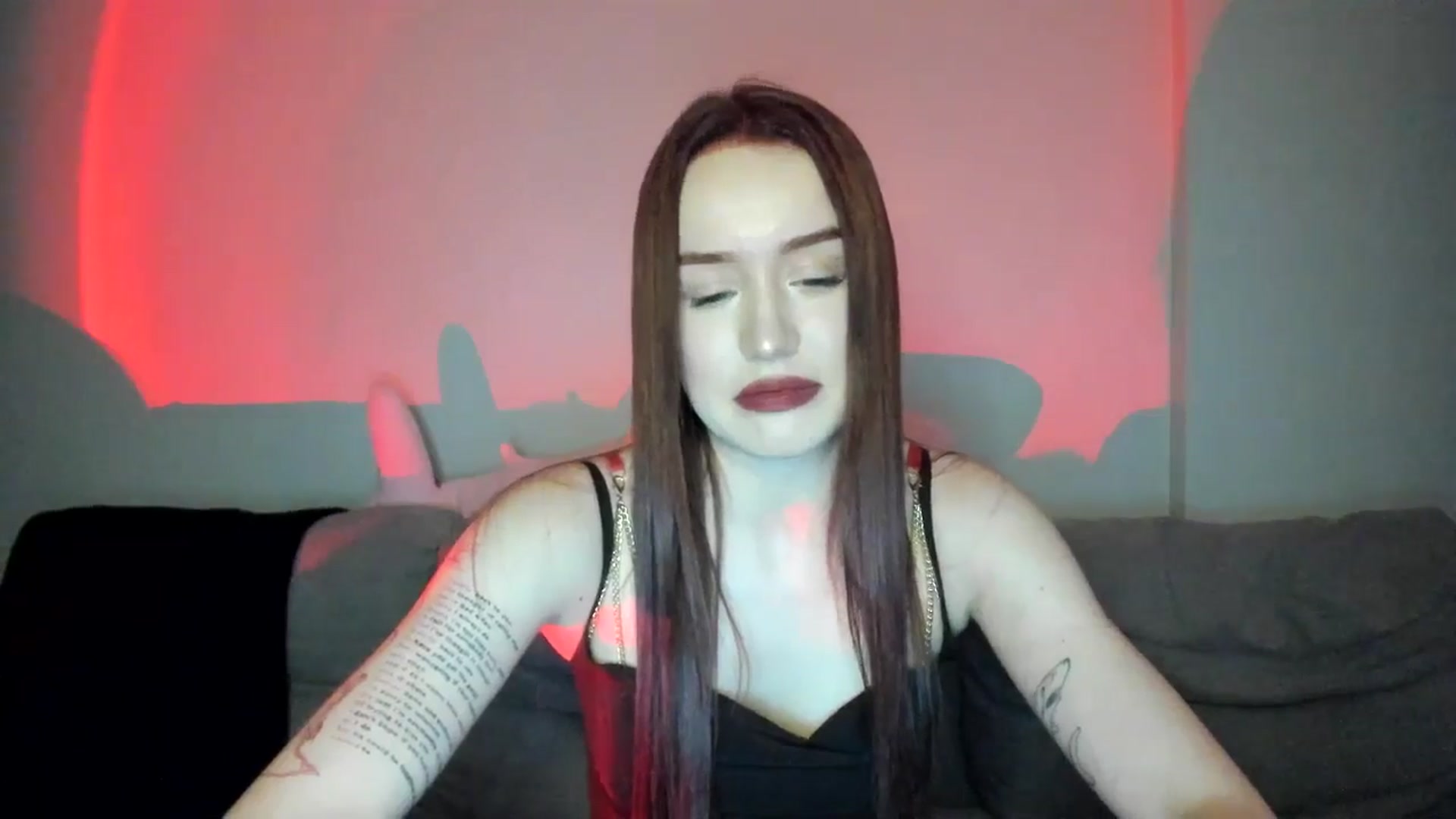 Gallery image thumbnail from IsabellRrose's myfreecams stream on, 04/04/2025, 15:33 image 7 of 20