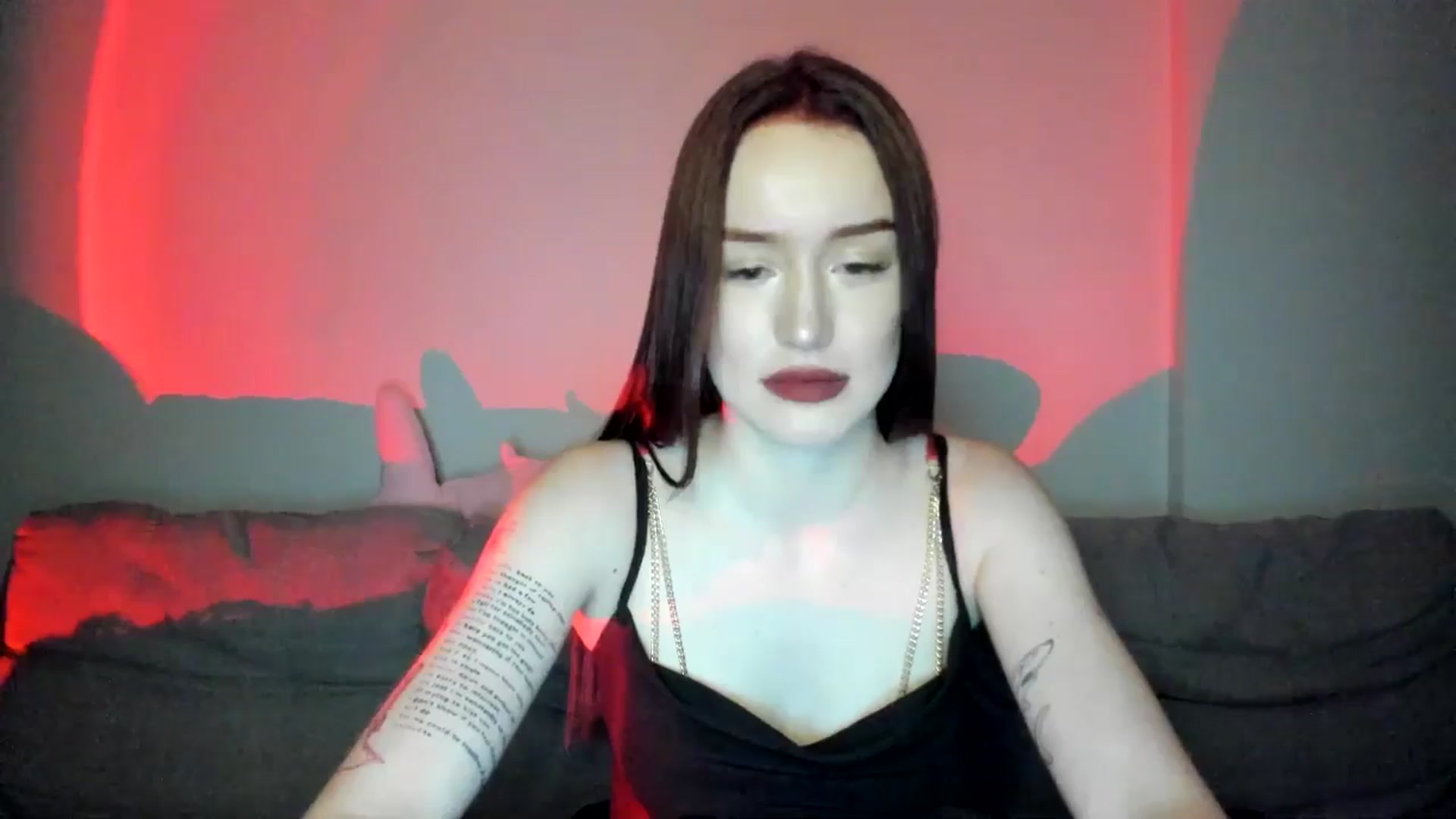 Gallery image thumbnail from IsabellRrose's myfreecams stream on, 04/04/2025, 15:59 image 8 of 20