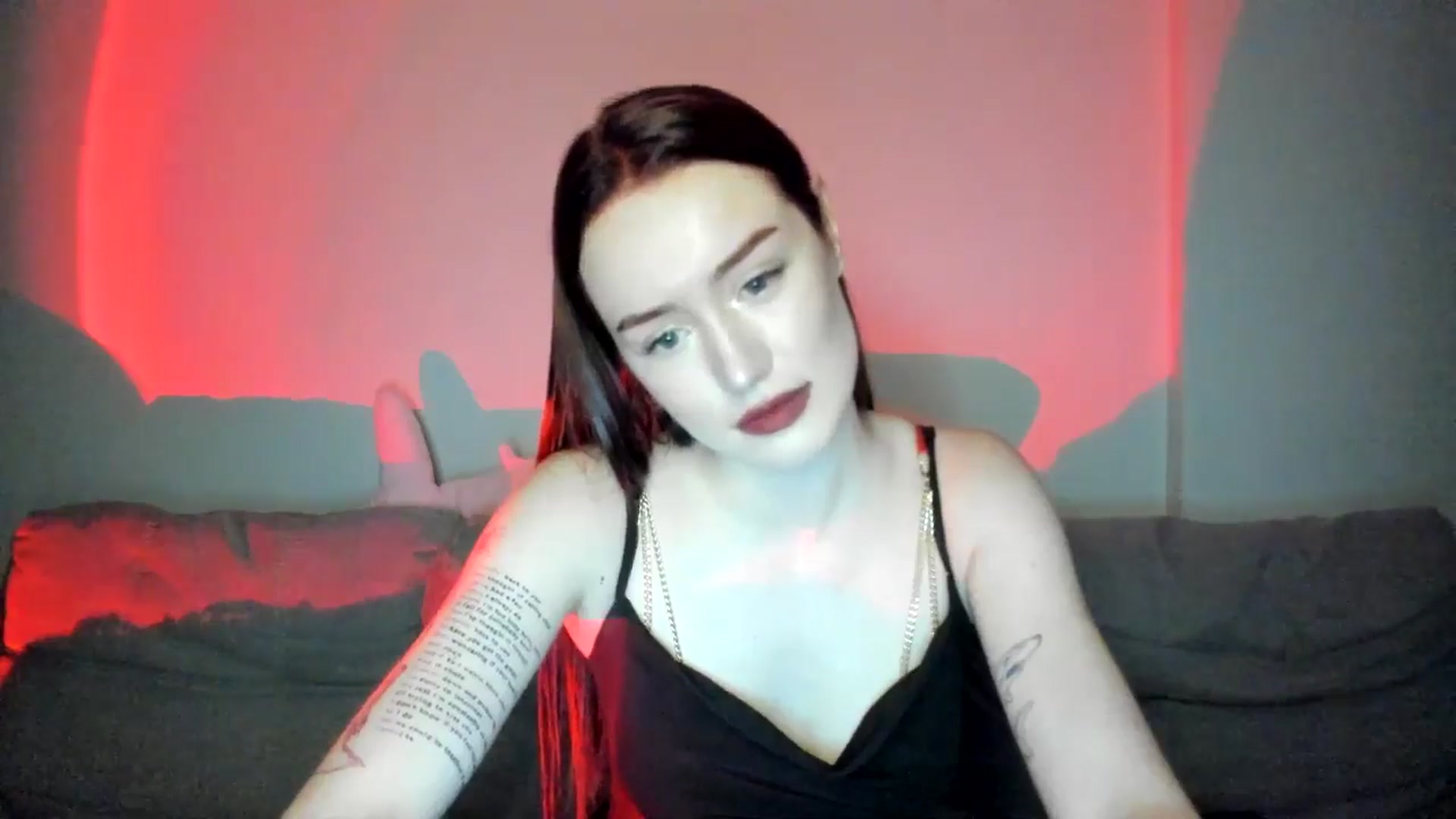 Gallery image thumbnail from IsabellRrose's myfreecams stream on, 04/04/2025, 15:59 image 4 of 20