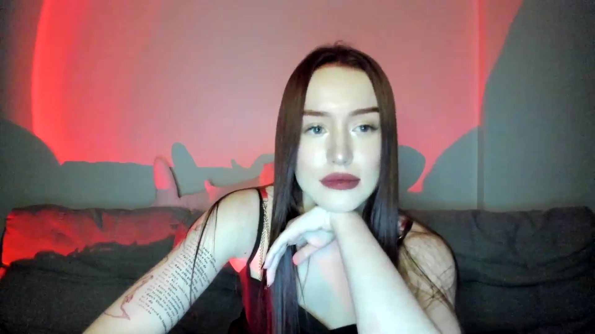 Gallery image thumbnail from IsabellRrose's myfreecams stream on, 04/04/2025, 16:25 image 12 of 20