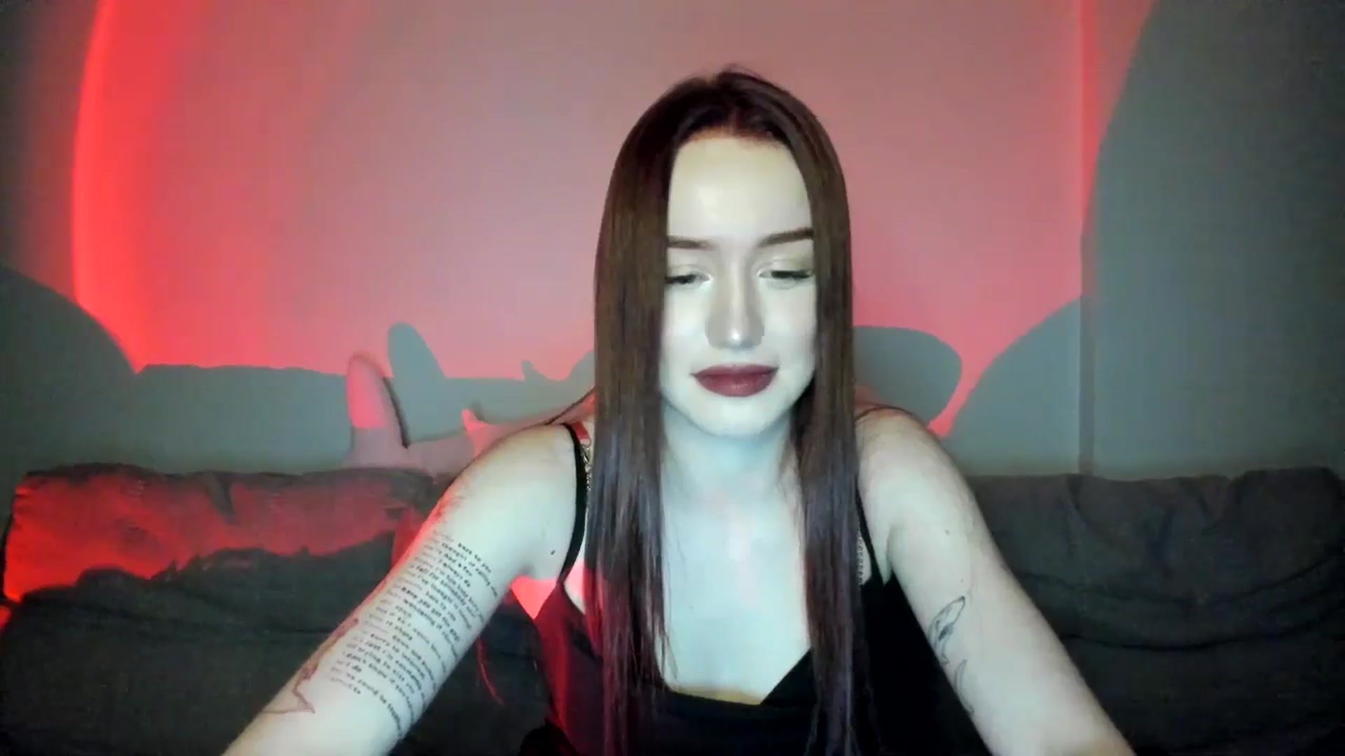 Gallery image thumbnail from IsabellRrose's myfreecams stream on, 04/04/2025, 16:25 image 14 of 20