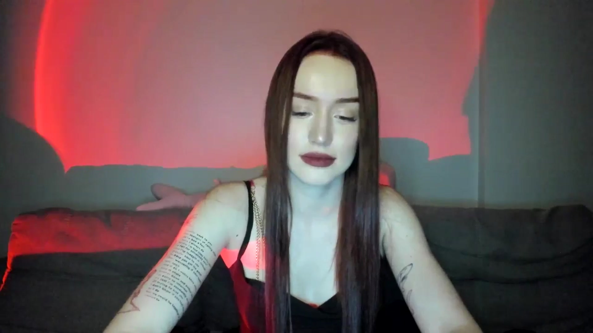 Gallery image thumbnail from IsabellRrose's myfreecams stream on, 04/04/2025, 17:06 image 8 of 20