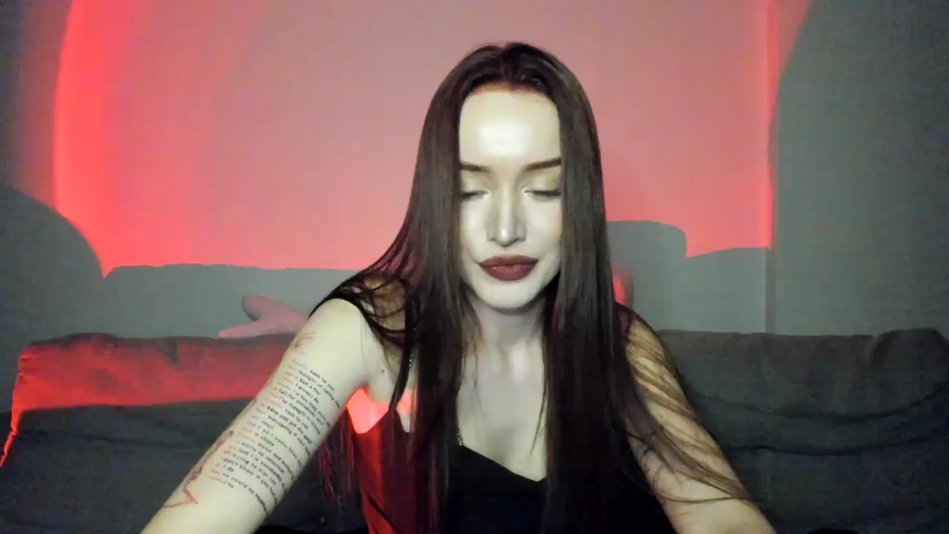 Gallery image thumbnail from IsabellRrose's myfreecams stream on, 04/04/2025, 17:06 image 19 of 20