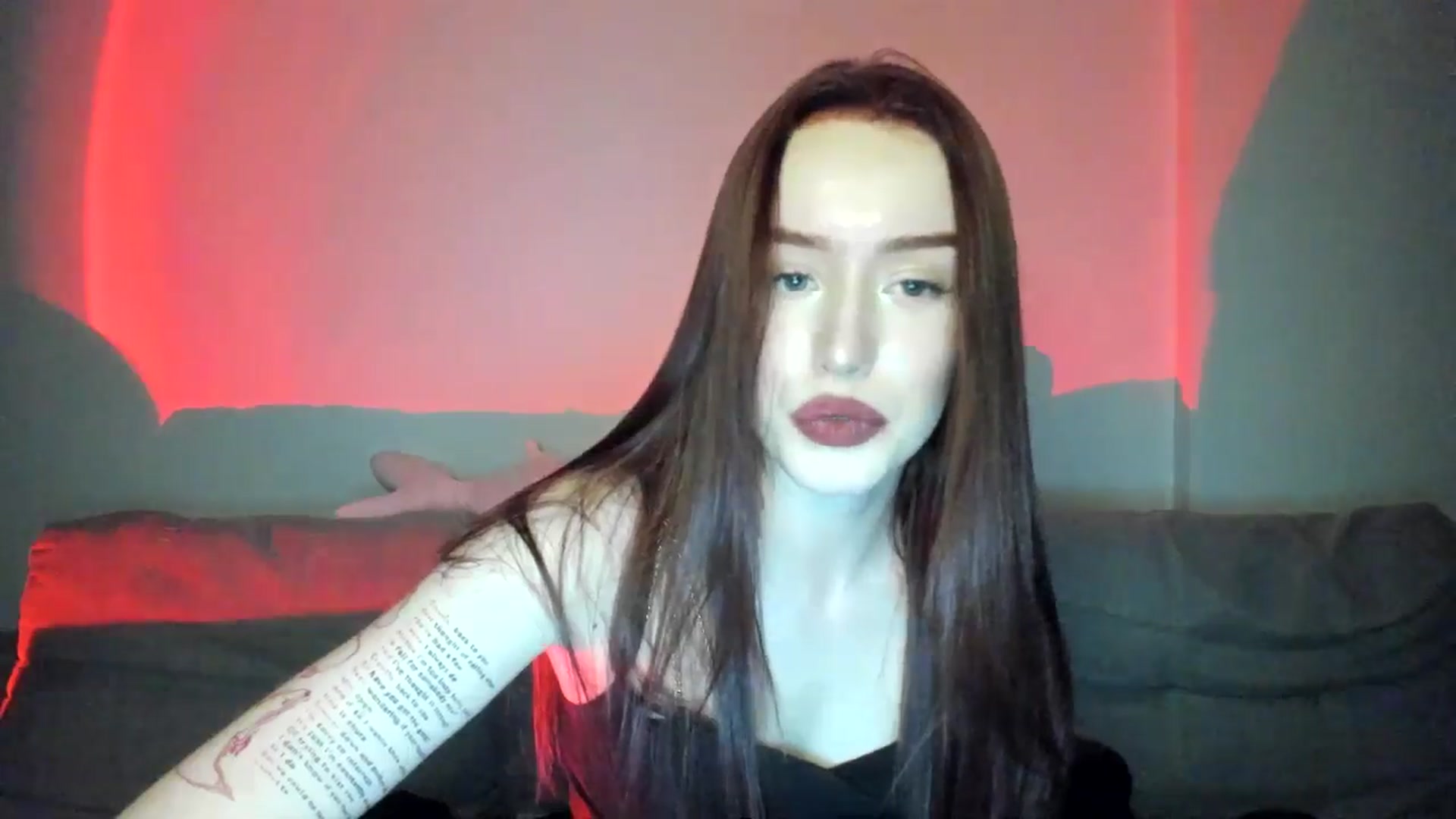 Gallery image thumbnail from IsabellRrose's myfreecams stream on, 04/04/2025, 17:06 image 15 of 20