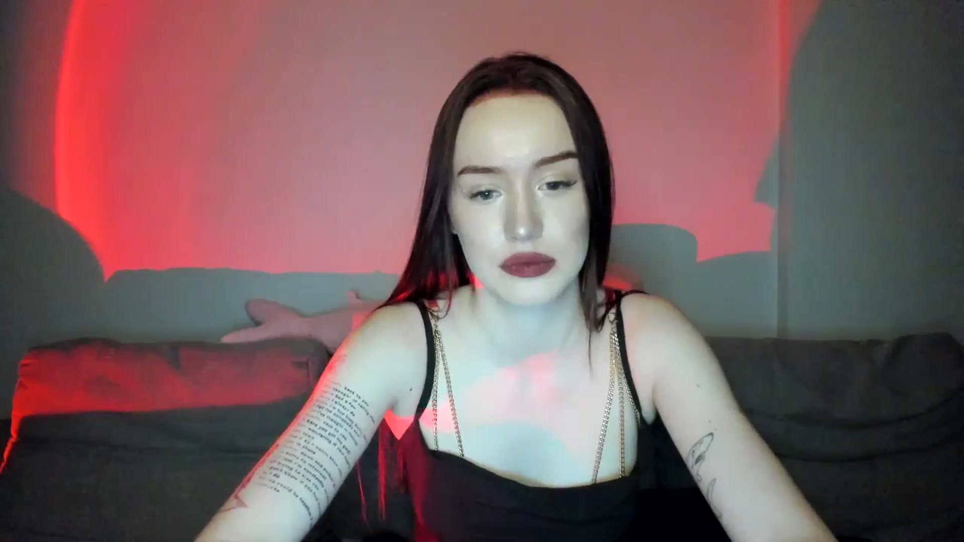 Gallery image thumbnail from IsabellRrose's myfreecams stream on, 04/04/2025, 17:06 image 2 of 20