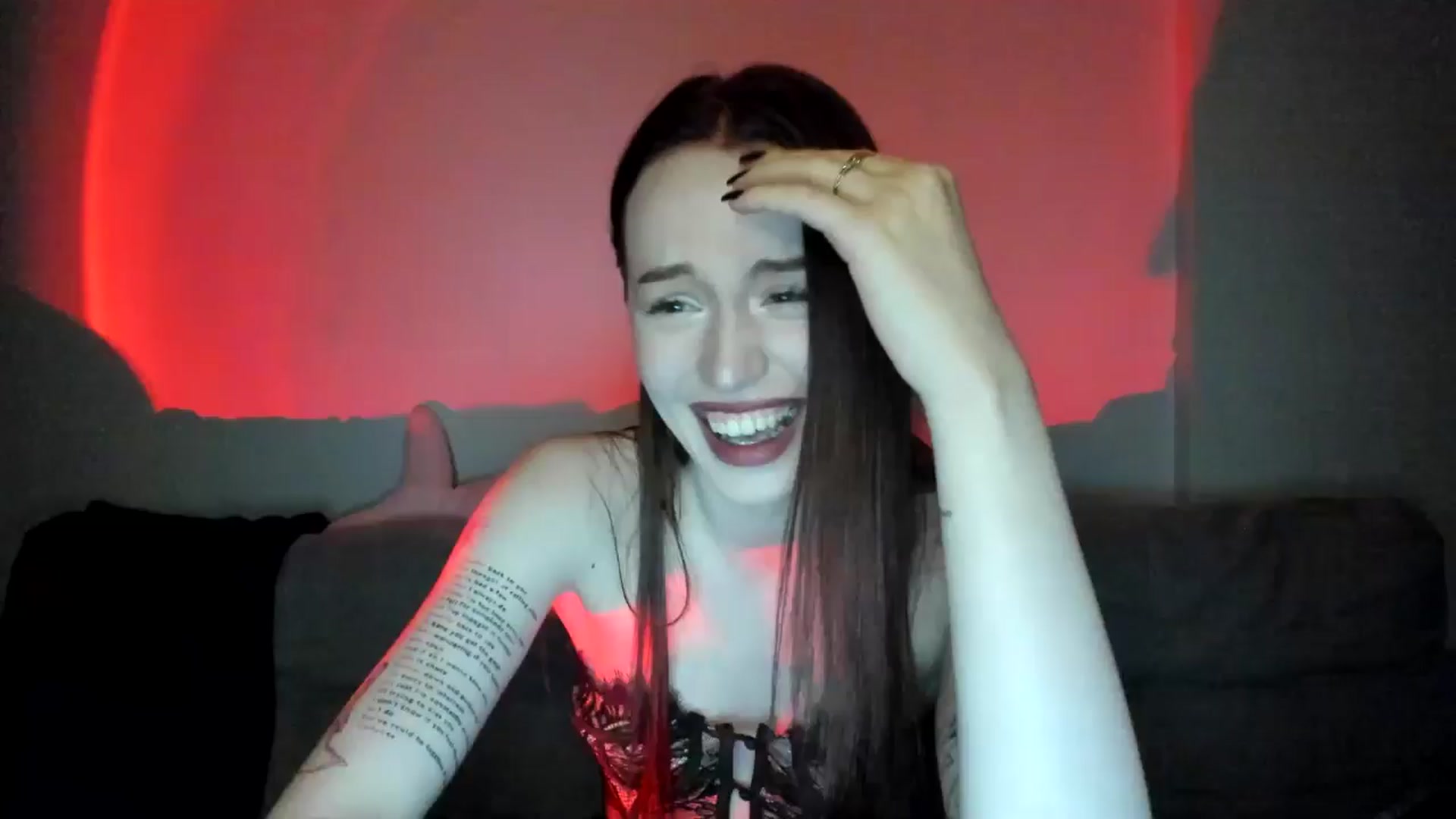 Gallery image thumbnail from IsabellRrose's myfreecams stream on, 04/06/2025, 18:19 image 20 of 20