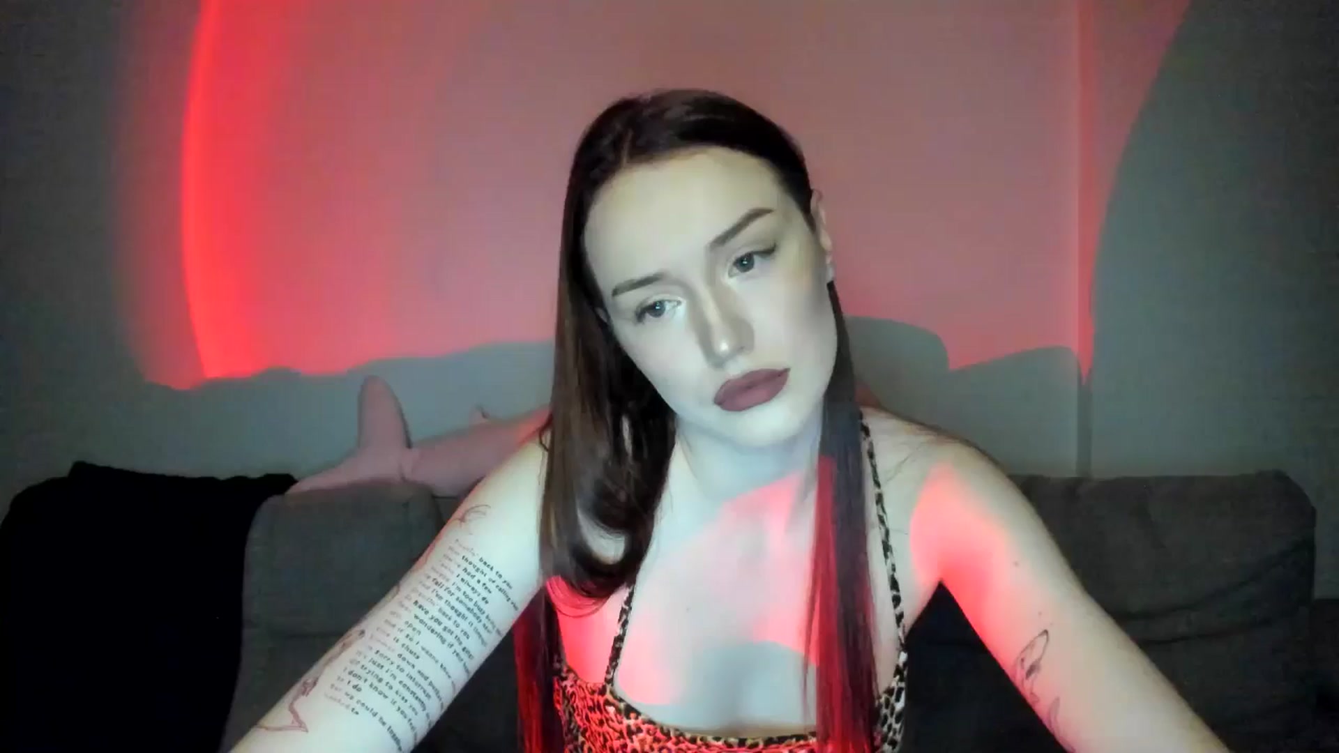 Gallery image thumbnail from IsabellRrose's myfreecams stream on, 04/07/2025, 16:32 image 9 of 20