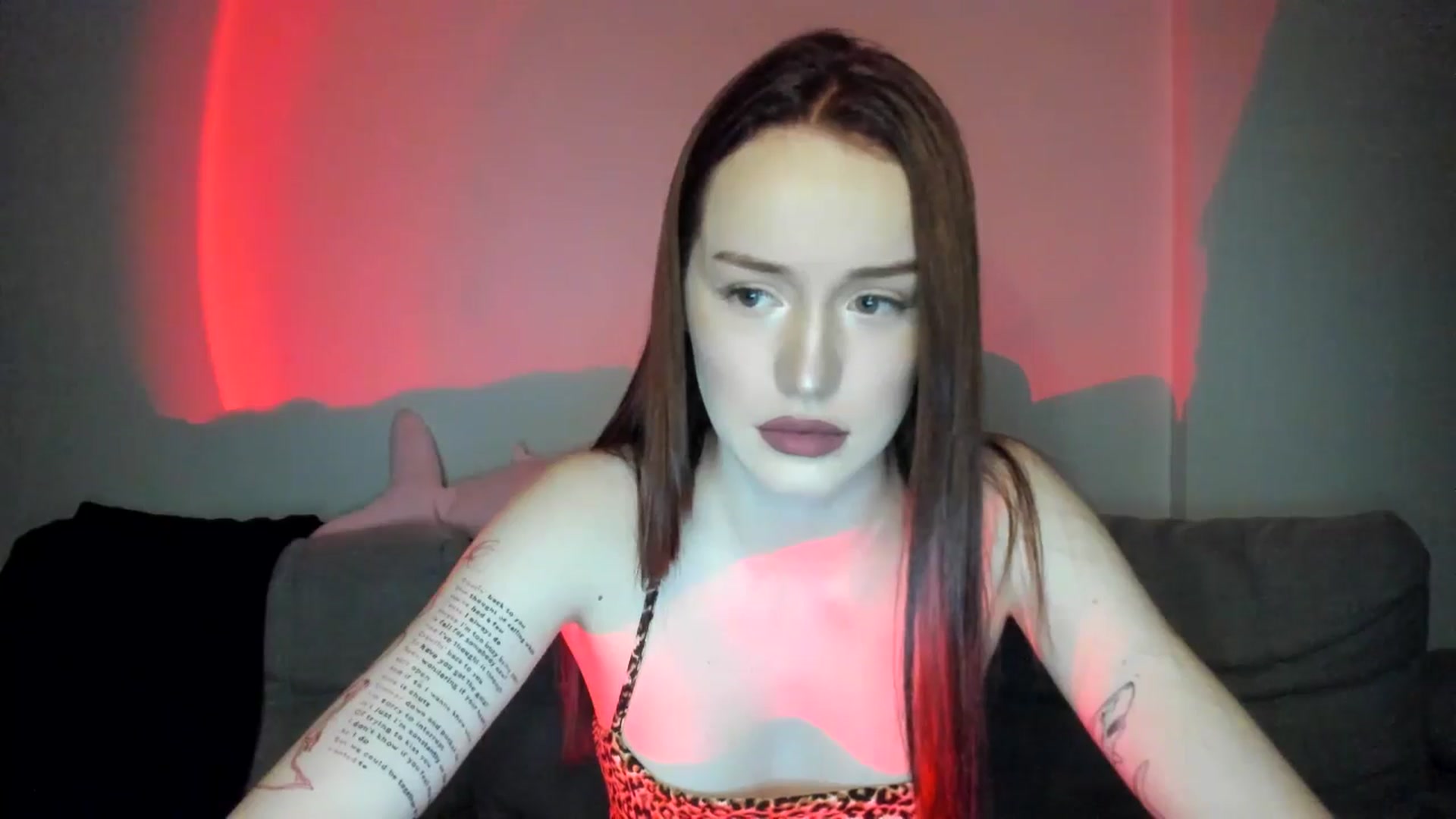 Gallery image thumbnail from IsabellRrose's myfreecams stream on, 04/07/2025, 16:32 image 4 of 20