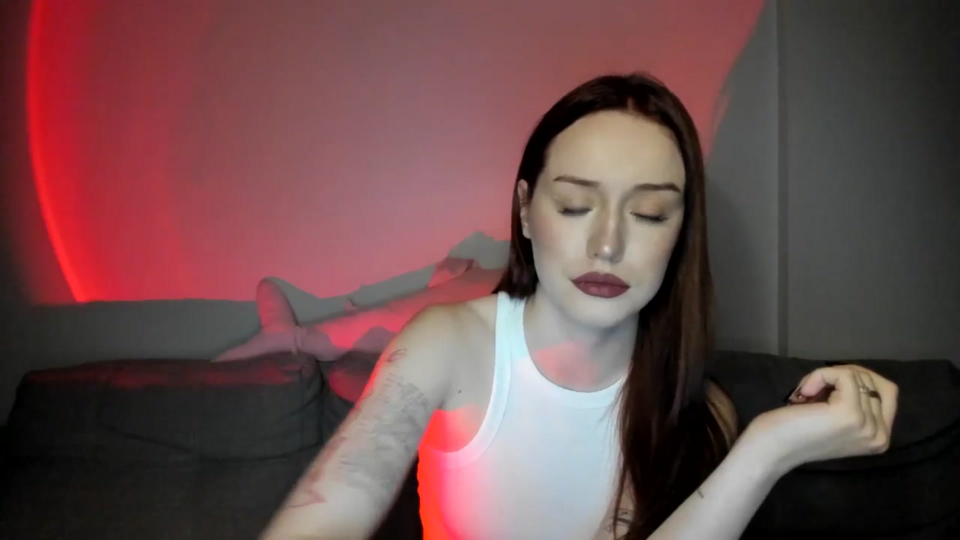 Gallery image thumbnail from IsabellRrose's myfreecams stream on, 04/11/2025, 17:22 image 9 of 20