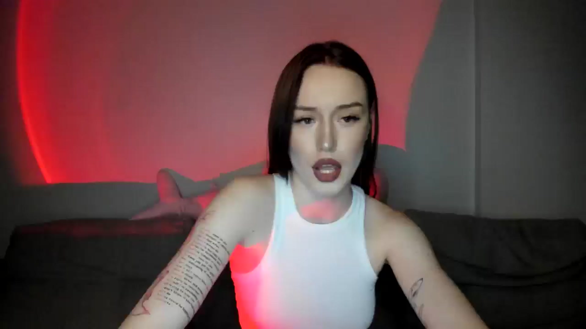 Gallery image thumbnail from IsabellRrose's myfreecams stream on, 04/11/2025, 17:22 image 7 of 20