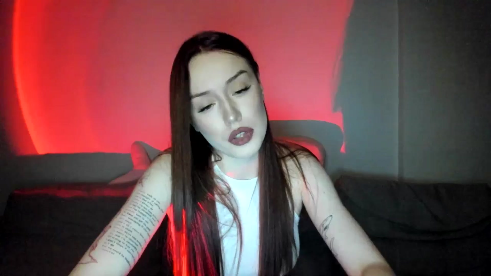 Gallery image thumbnail from IsabellRrose's myfreecams stream on, 04/11/2025, 17:22 image 19 of 20