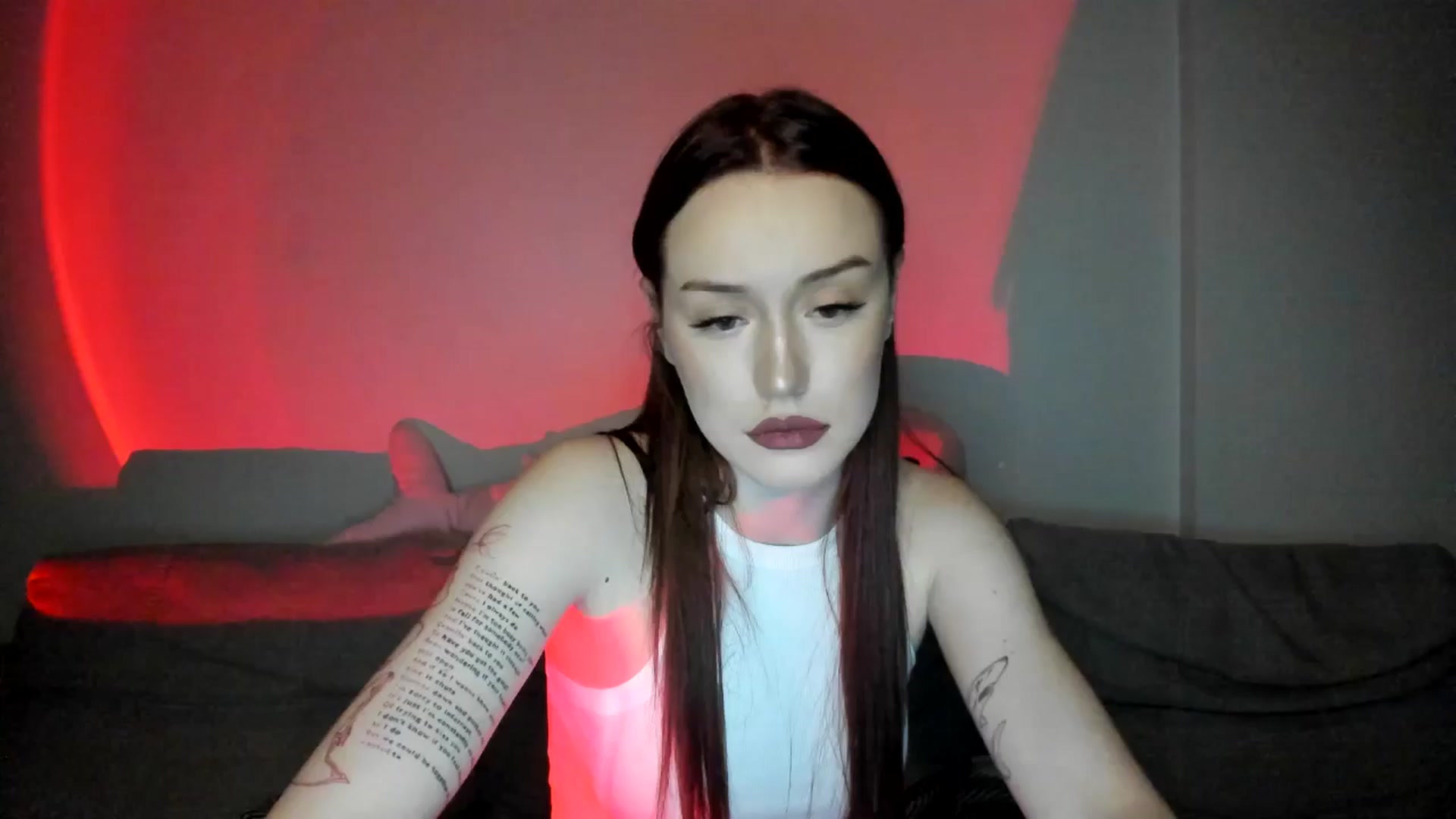 Gallery image thumbnail from IsabellRrose's myfreecams stream on, 04/11/2025, 17:46 image 4 of 20