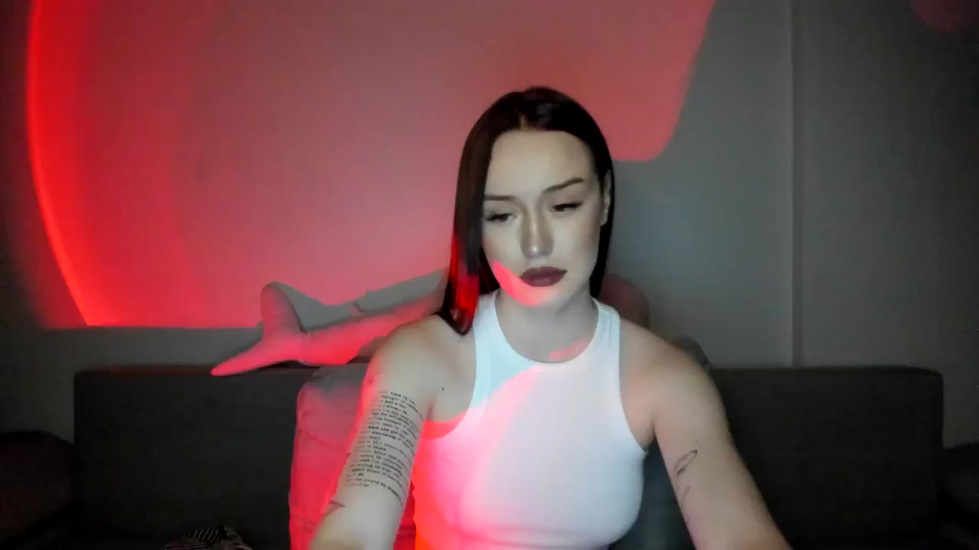 Gallery image thumbnail from IsabellRrose's myfreecams stream on, 04/11/2025, 18:01 image 13 of 20