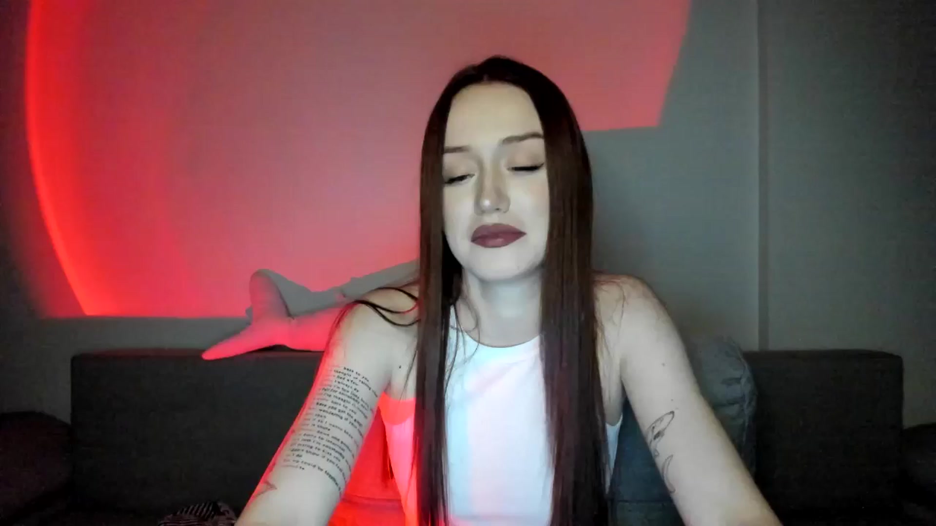 Gallery image thumbnail from IsabellRrose's myfreecams stream on, 04/11/2025, 18:14 image 1 of 20