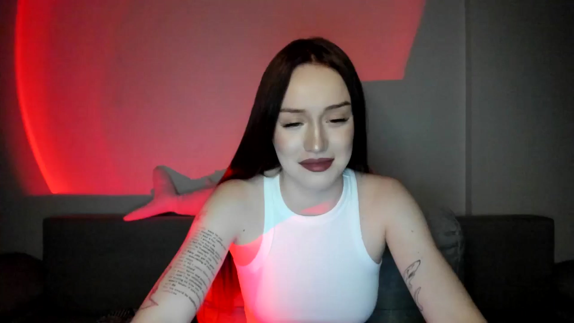 Gallery image thumbnail from IsabellRrose's myfreecams stream on, 04/11/2025, 18:14 image 13 of 20