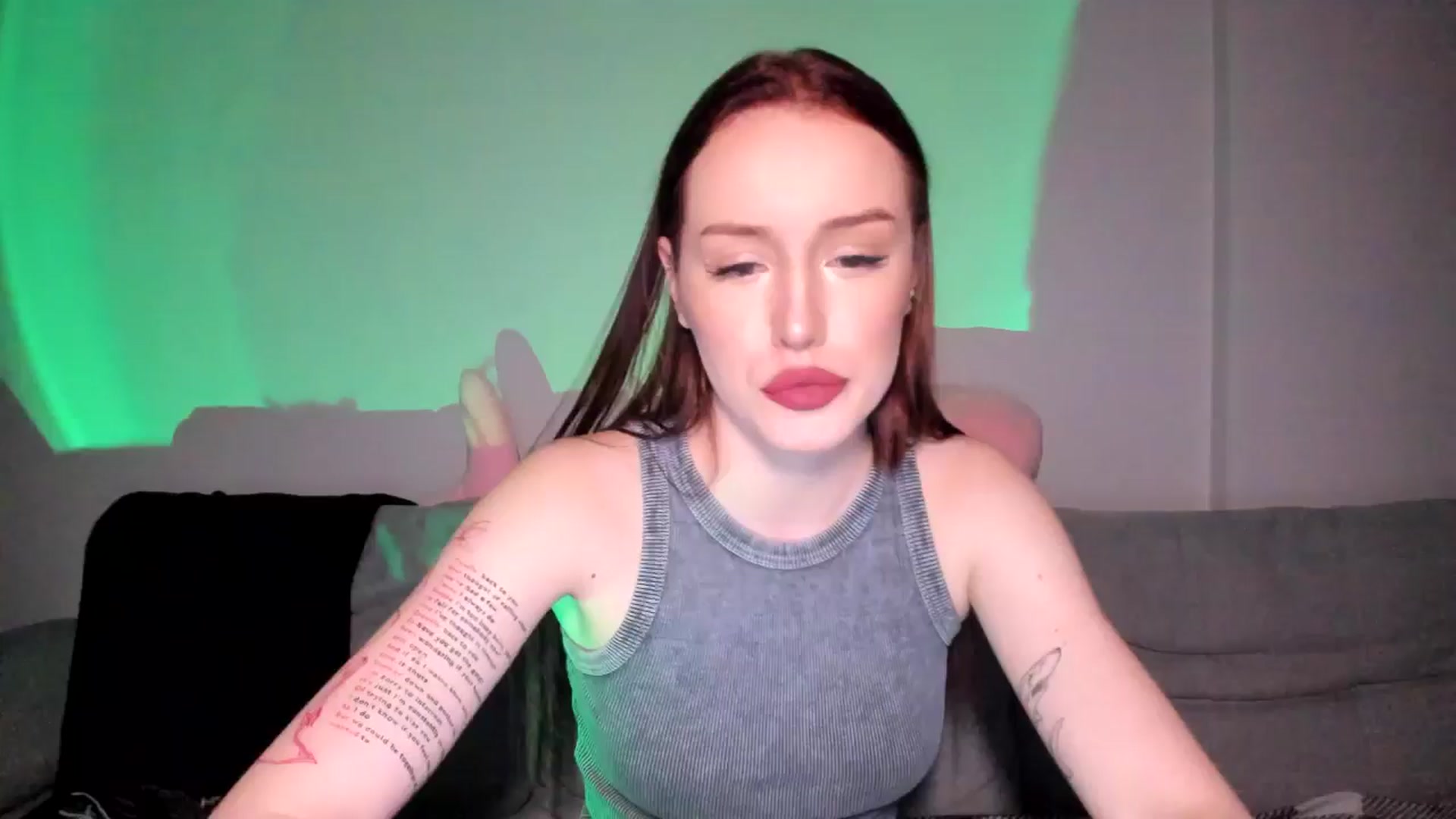 Gallery image thumbnail from IsabellRrose's myfreecams stream on, 04/13/2025, 16:07 image 14 of 20