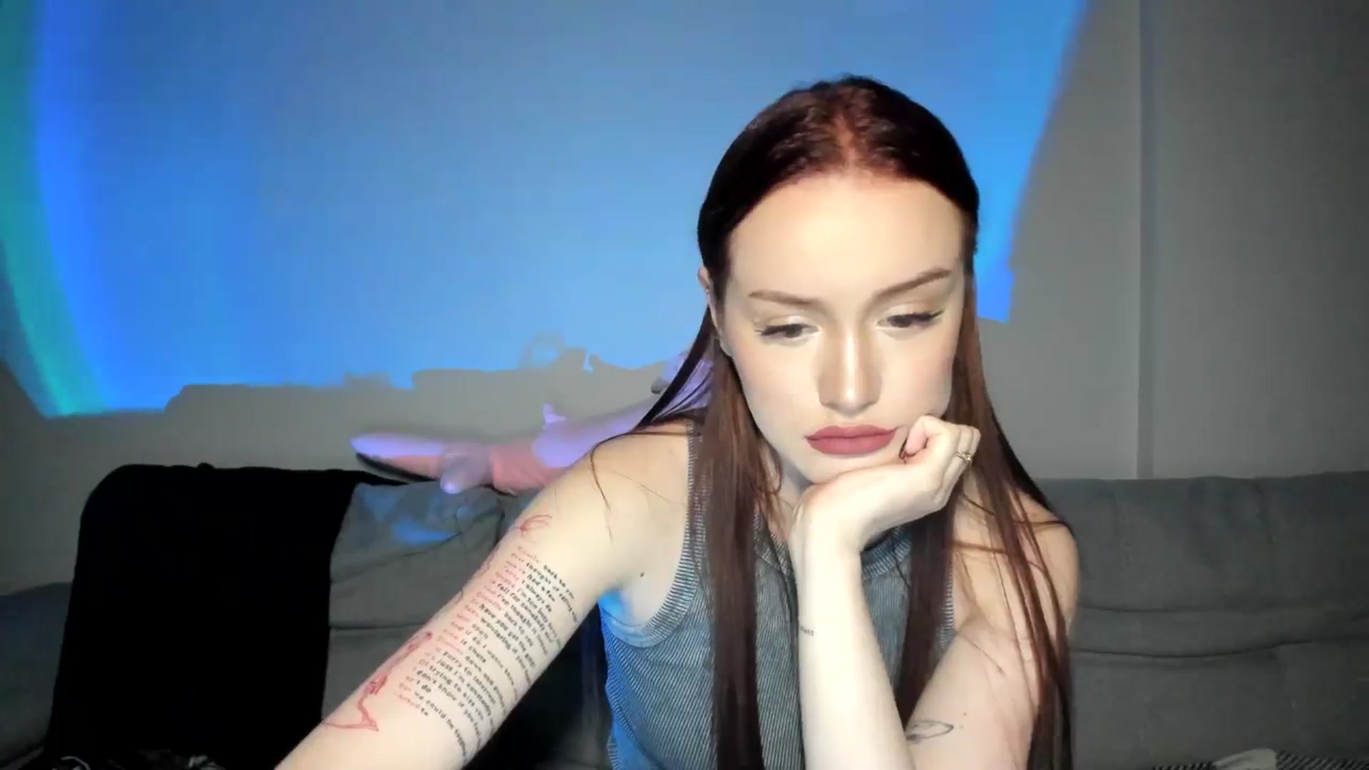 Gallery image thumbnail from IsabellRrose's myfreecams stream on, 04/13/2025, 17:28 image 14 of 20