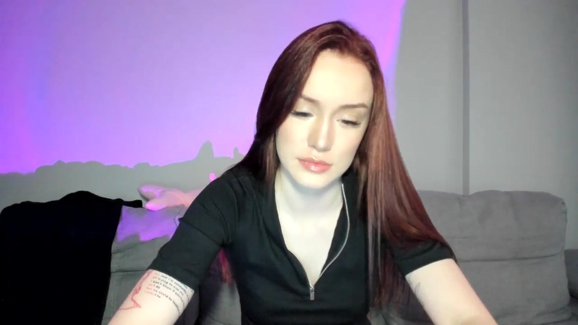 Gallery image thumbnail from IsabellRrose's myfreecams stream on, 04/14/2025, 13:07 image 15 of 20