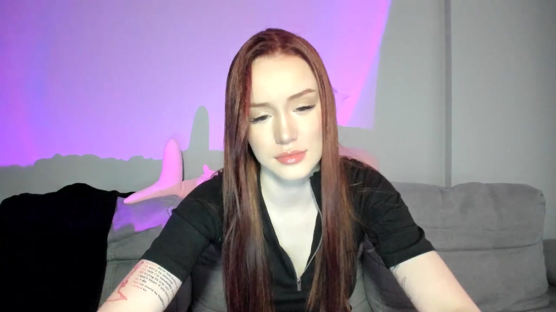 Gallery image thumbnail from IsabellRrose's myfreecams stream on, 04/14/2025, 13:07 image 3 of 20