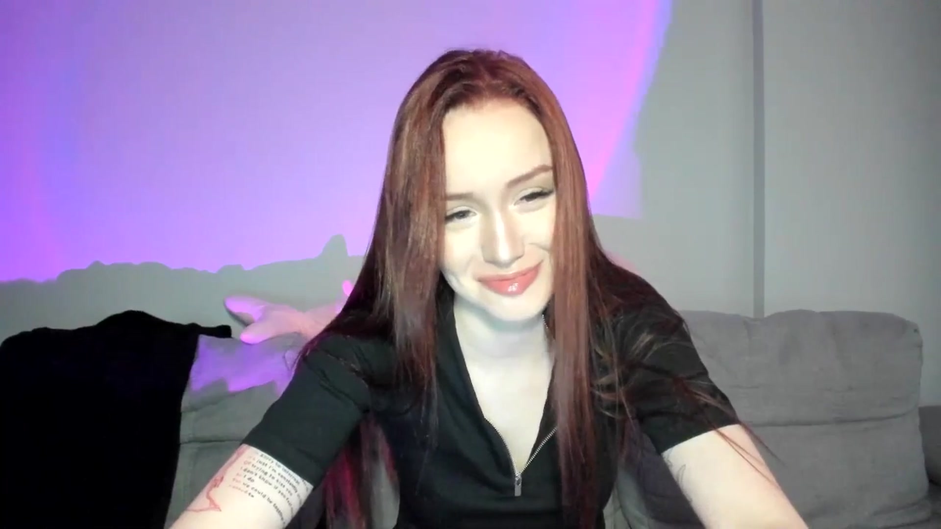 Gallery image thumbnail from IsabellRrose's myfreecams stream on, 04/14/2025, 13:07 image 18 of 20
