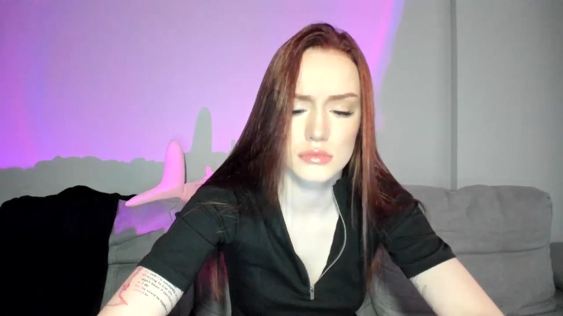 Gallery image thumbnail from IsabellRrose's myfreecams stream on, 04/14/2025, 13:07 image 9 of 20