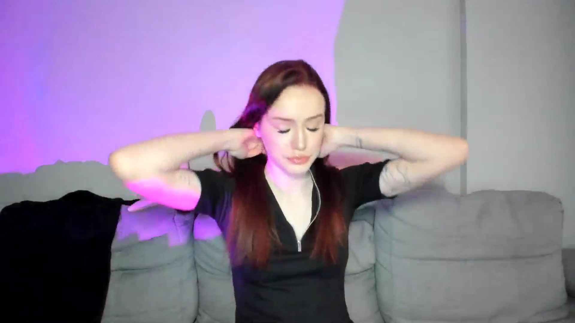 Gallery image thumbnail from IsabellRrose's myfreecams stream on, 04/14/2025, 13:07 image 7 of 20