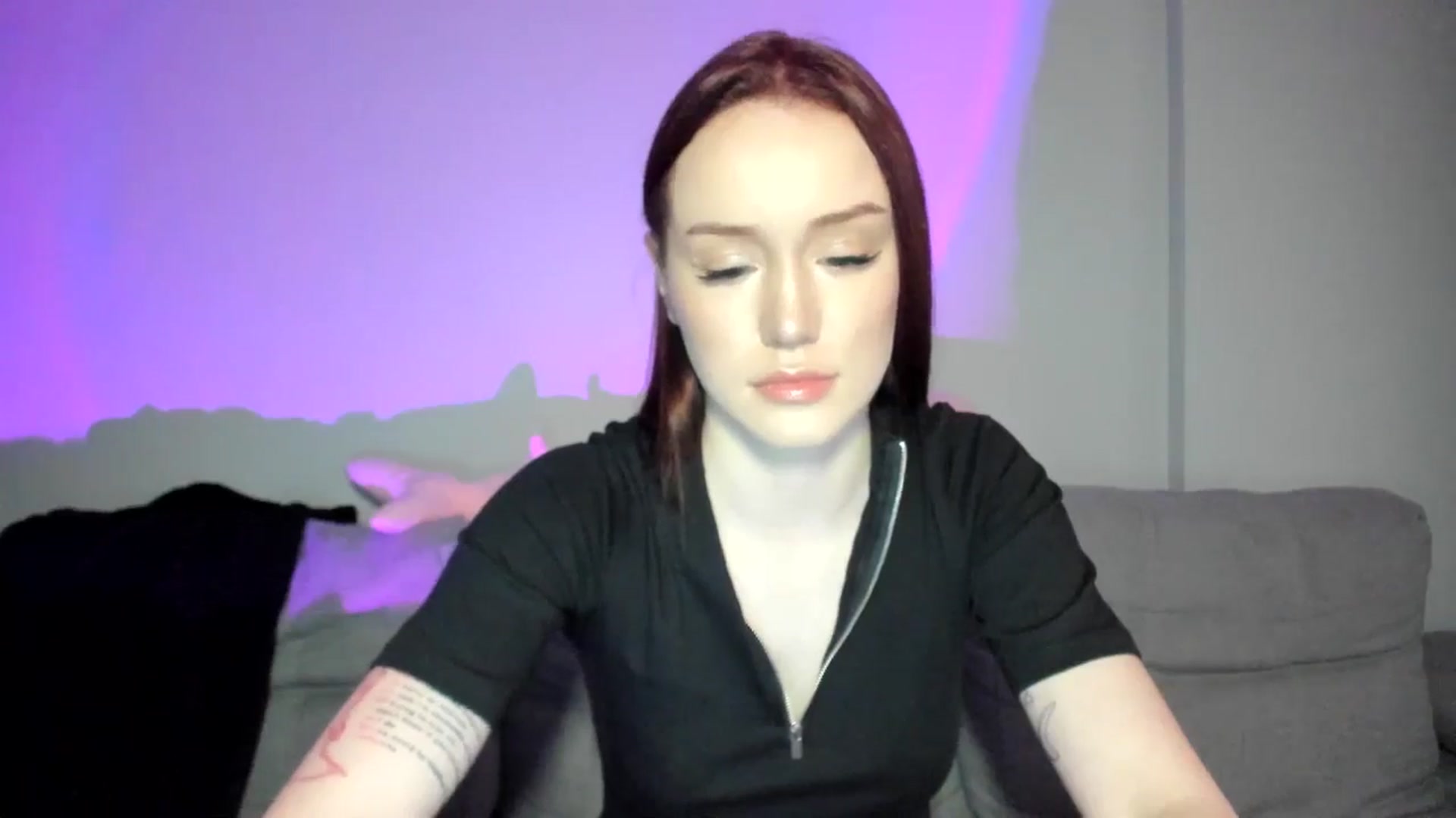 Gallery image thumbnail from IsabellRrose's myfreecams stream on, 04/14/2025, 14:18 image 15 of 20