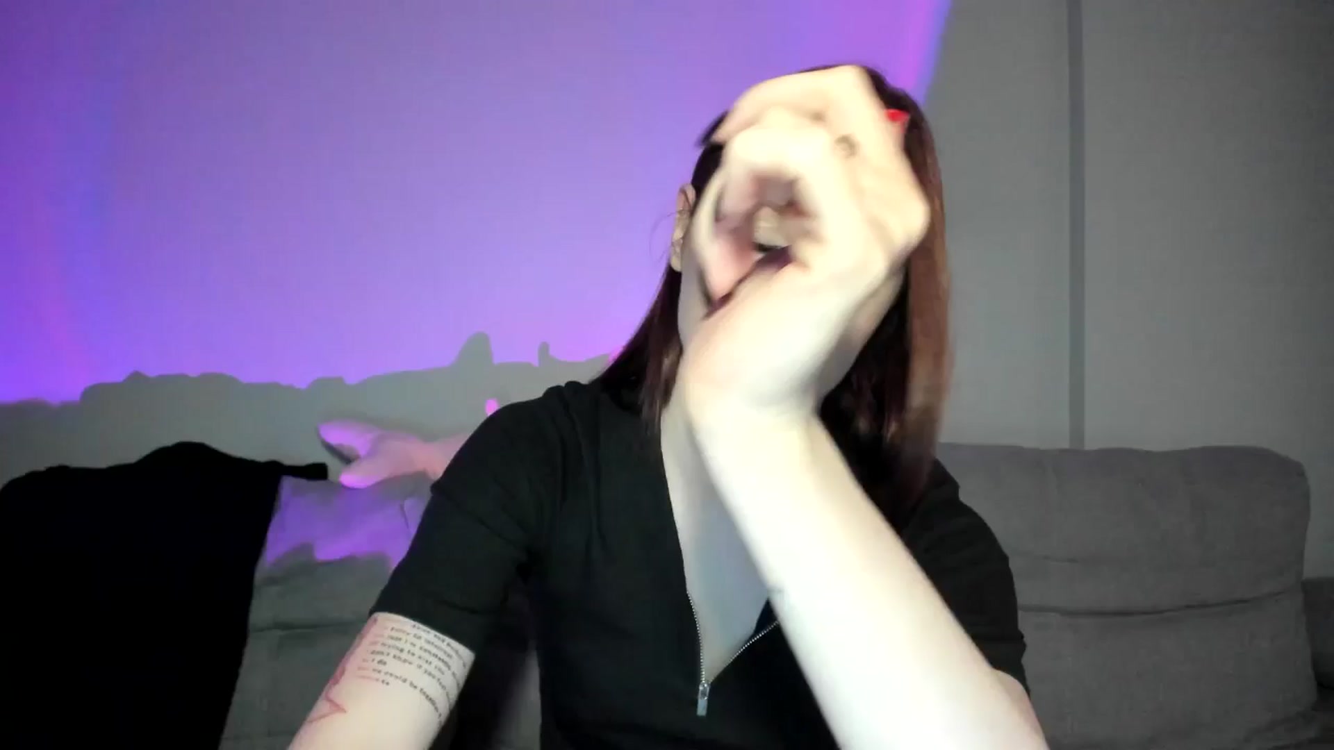 Gallery image thumbnail from IsabellRrose's myfreecams stream on, 04/14/2025, 14:18 image 17 of 20