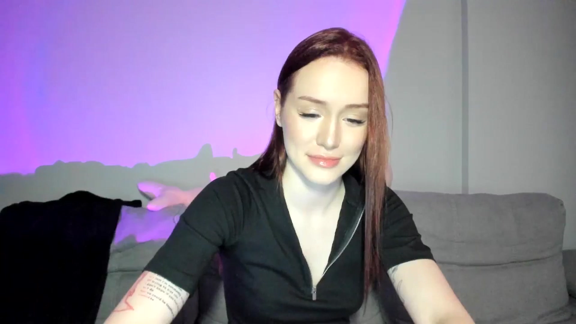 Gallery image thumbnail from IsabellRrose's myfreecams stream on, 04/14/2025, 14:18 image 2 of 20