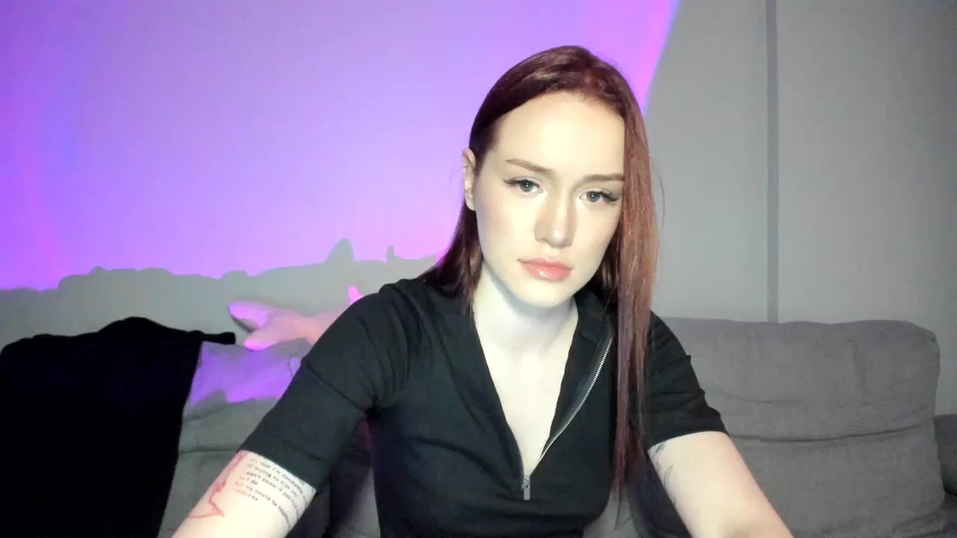 Gallery image thumbnail from IsabellRrose's myfreecams stream on, 04/14/2025, 14:18 image 1 of 20