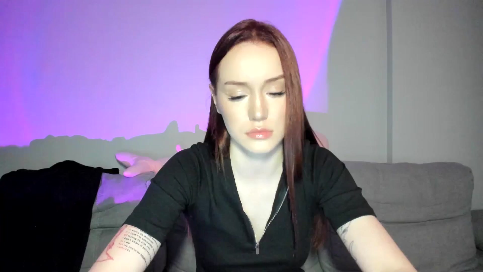Gallery image thumbnail from IsabellRrose's myfreecams stream on, 04/14/2025, 14:18 image 19 of 20