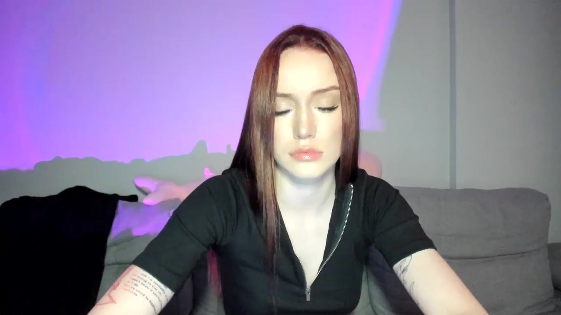 Gallery image thumbnail from IsabellRrose's myfreecams stream on, 04/14/2025, 14:42 image 6 of 20
