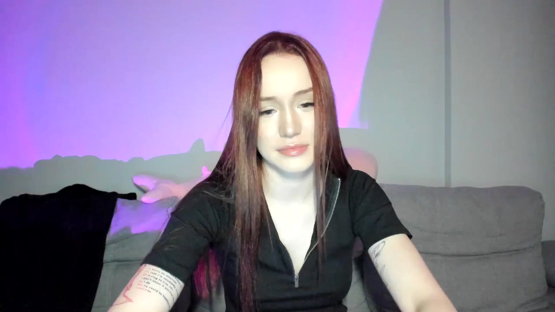 Gallery image thumbnail from IsabellRrose's myfreecams stream on, 04/14/2025, 14:42 image 12 of 20