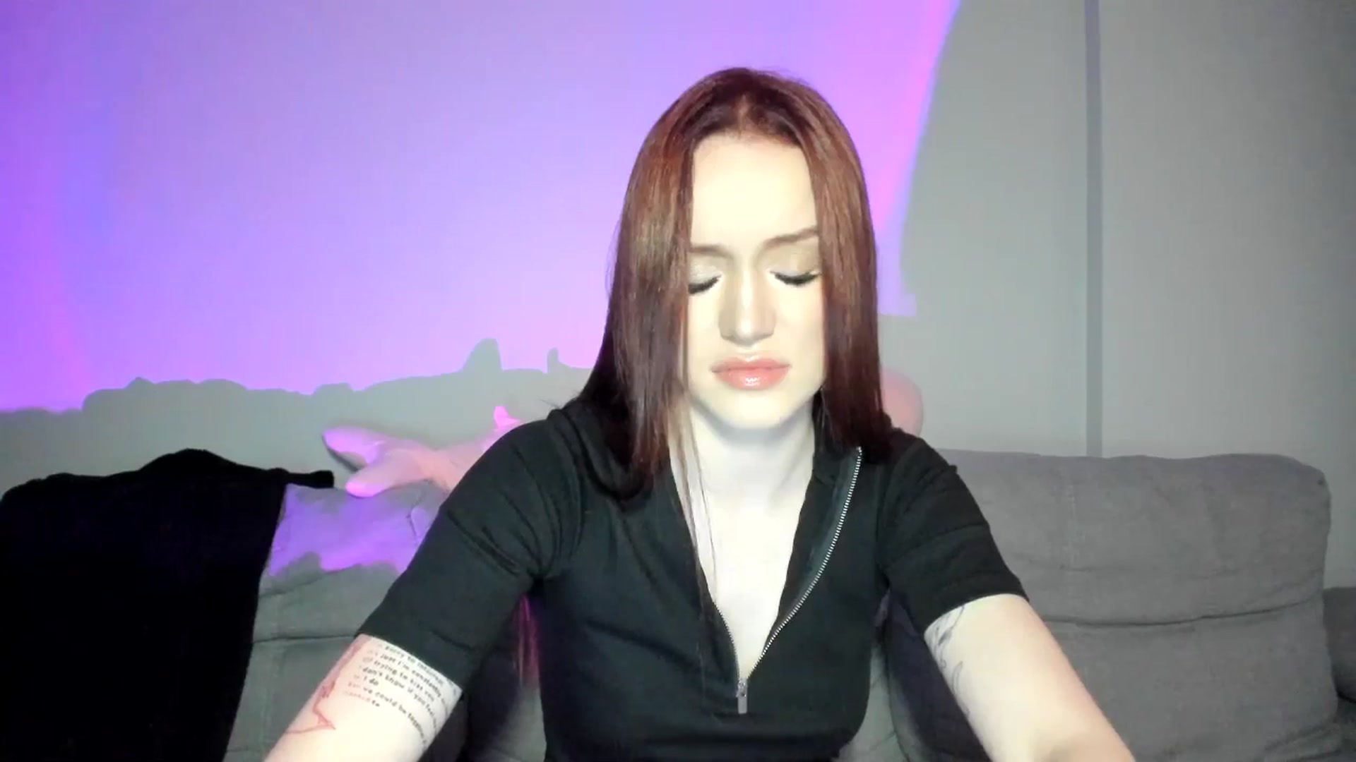 Gallery image thumbnail from IsabellRrose's myfreecams stream on, 04/14/2025, 14:42 image 2 of 20