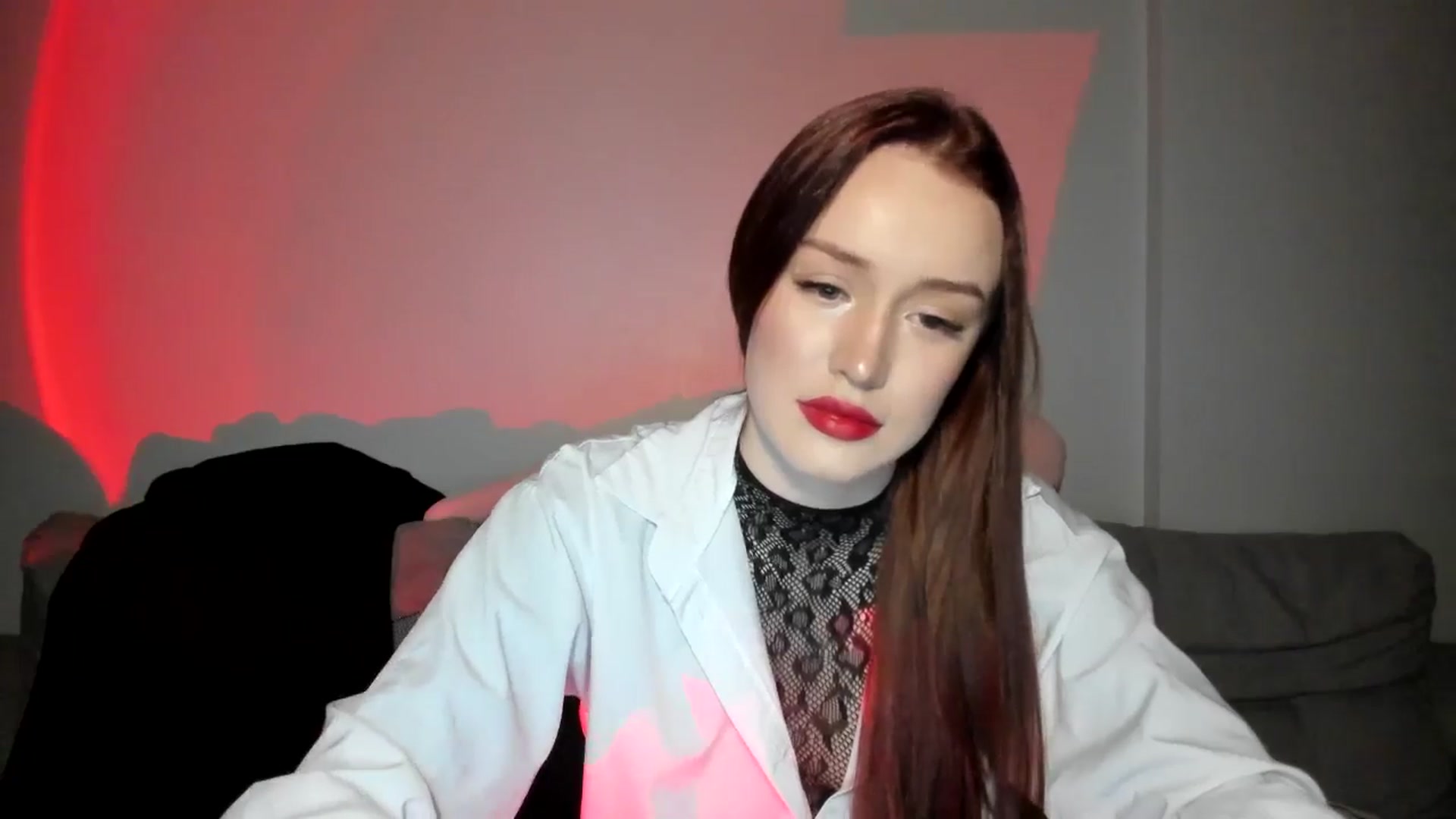 Gallery image thumbnail from IsabellRrose's myfreecams stream on, 04/16/2025, 17:14 image 7 of 20