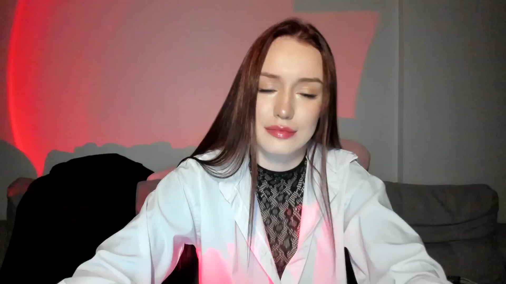 Gallery image thumbnail from IsabellRrose's myfreecams stream on, 04/16/2025, 17:14 image 12 of 20