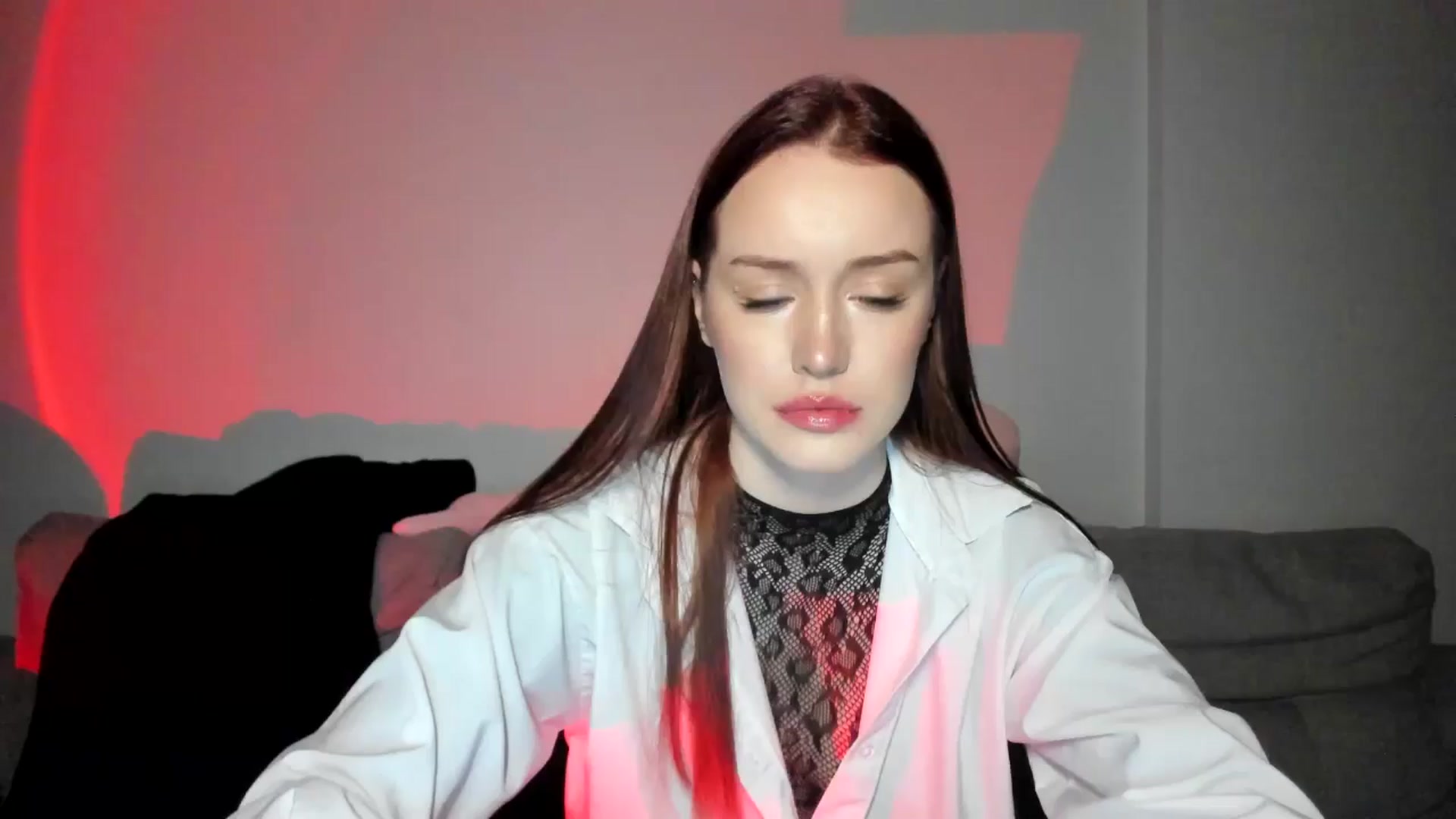 Gallery image thumbnail from IsabellRrose's myfreecams stream on, 04/16/2025, 18:41 image 12 of 20