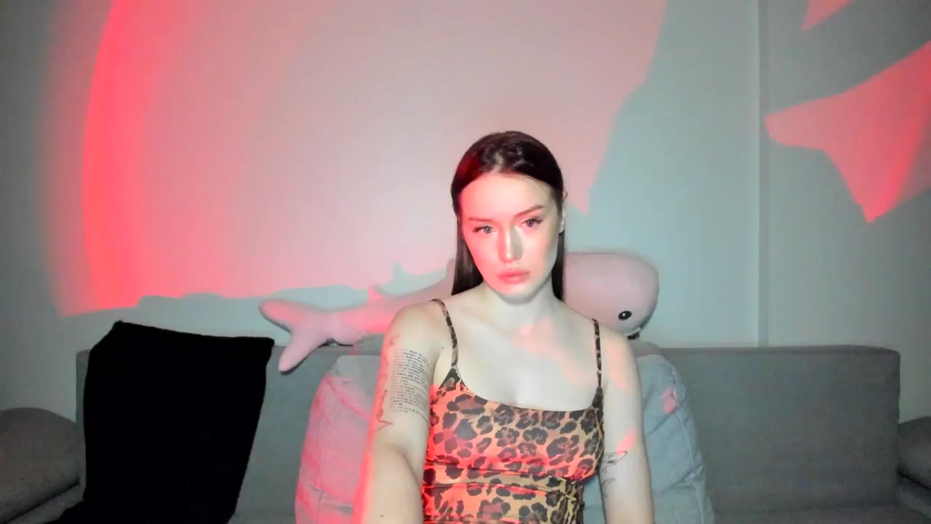 Gallery image thumbnail from IsabellRrose's myfreecams stream on, 04/17/2025, 17:31 image 8 of 20