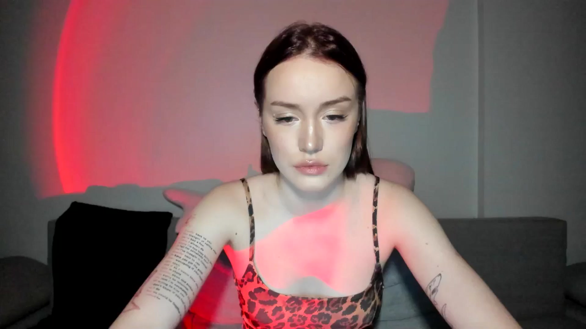 Gallery image thumbnail from IsabellRrose's myfreecams stream on, 04/17/2025, 17:31 image 9 of 20