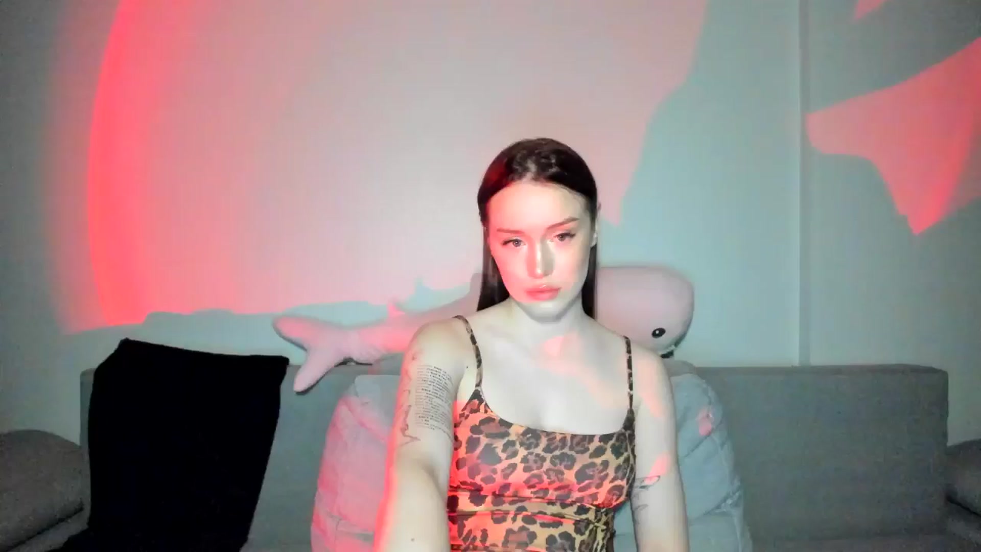 Gallery image thumbnail from IsabellRrose's myfreecams stream on, 04/17/2025, 17:31 image 7 of 20